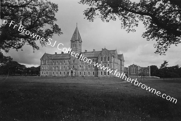 COLLEGE WITH NEW CHAPEL